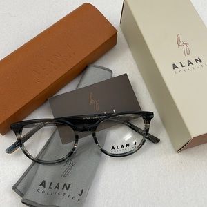 NWT Alan J AJ-114 Glasses with Case and Lens Cloth